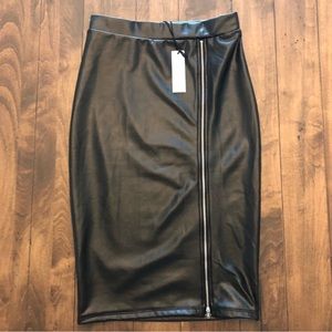 NWOT FAUX LEATHER SKIRT WITH ZIPPER